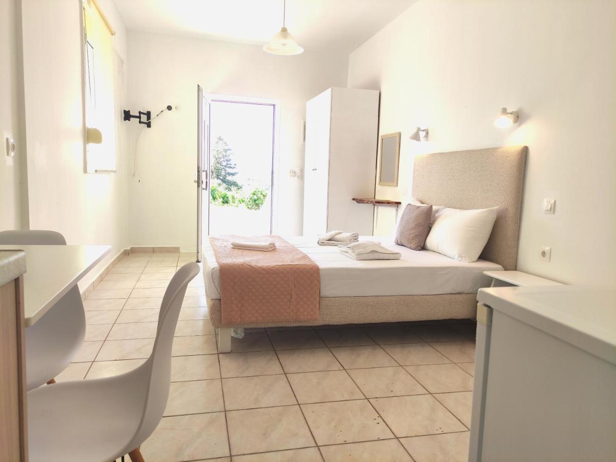 # 6 Giorgos & Chara Apartments Nea Kydonia Extérieur photo